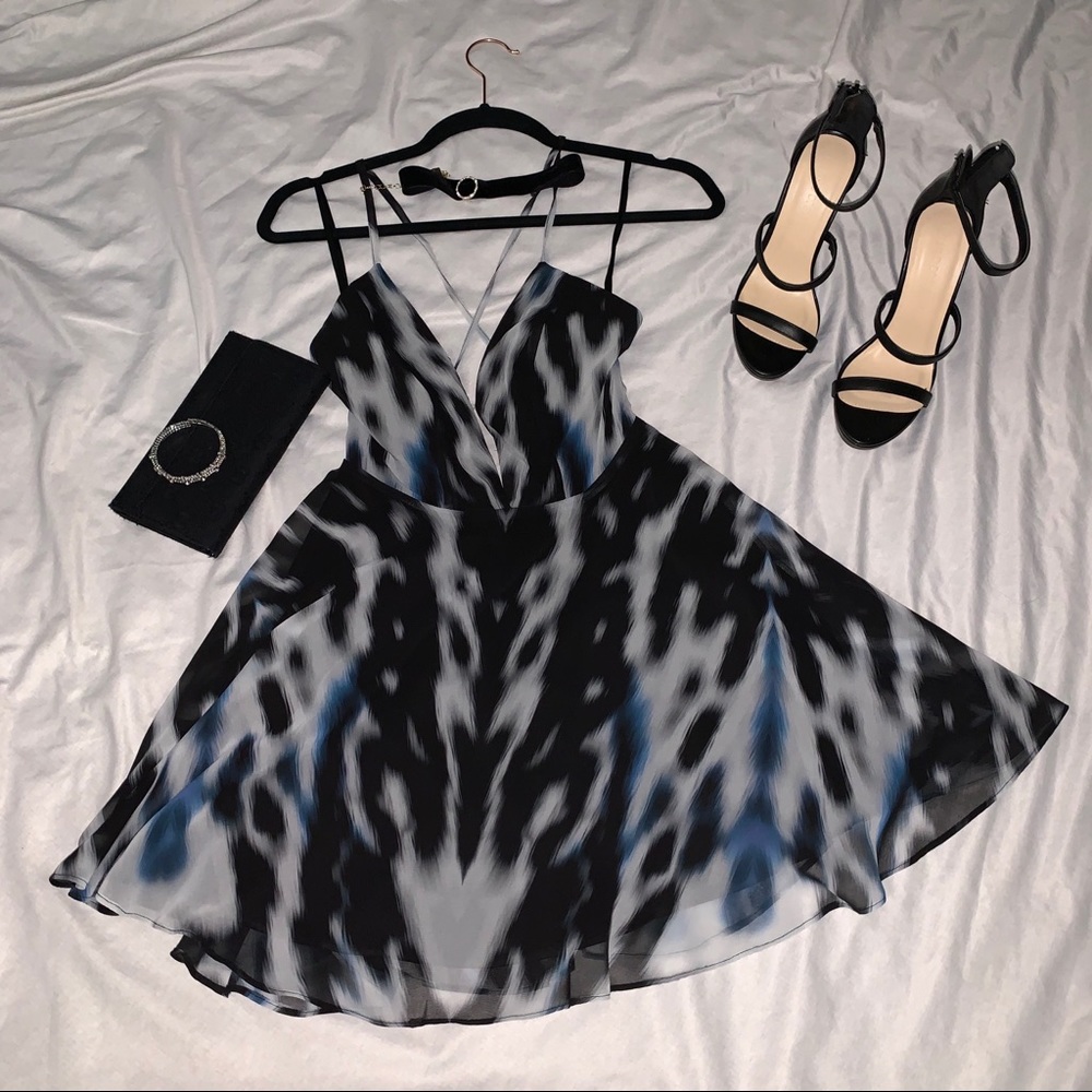 bebe Black, White & Blue Tie-Dye Mini Dress